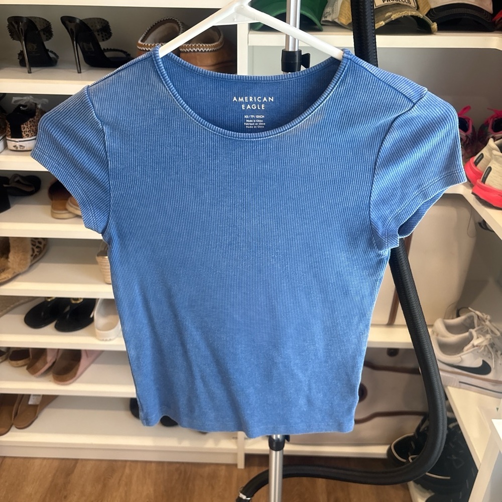 American Eagle Outfitters Short Sleeve Blue Tee